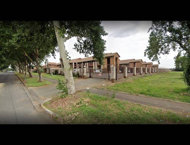 2 BEDROOM APARTMENT FOR SALE IN RAVENSWOOD